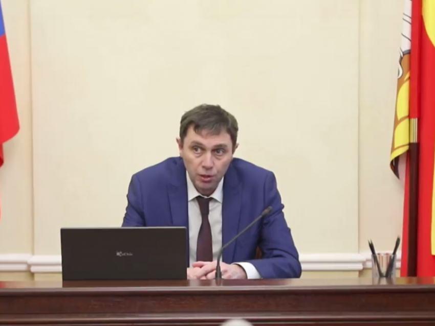 В мэрии Воронежа утвердили план ночной уборки снега