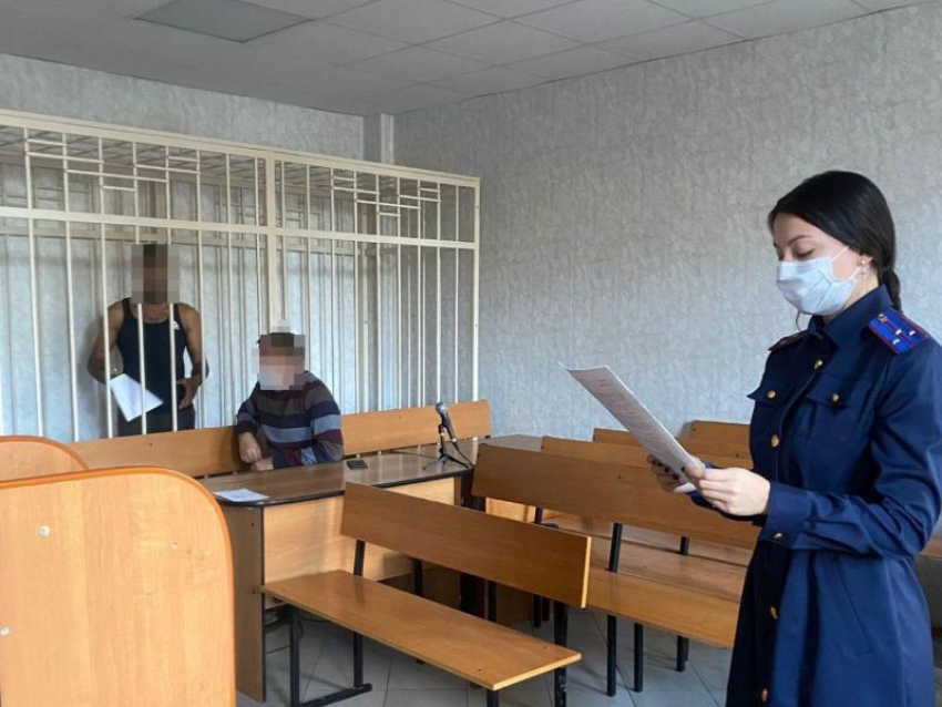 Воронежца отправят в психушку за кровавое нападение с отверткой на улице