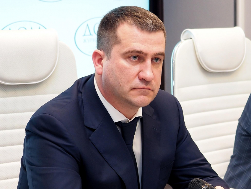 Облздрав Александра Щукина вписался за недобросовестного подрядчика в скандале с ФАП