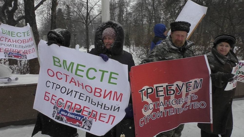 Пока воронежское правительство молчит, единороссы в Госдуме подключаются