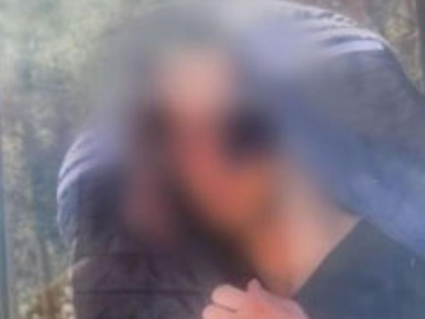 Неизвестный мужчина приставал к 11-летней девочке в Воронеже – за ним устроили погоню