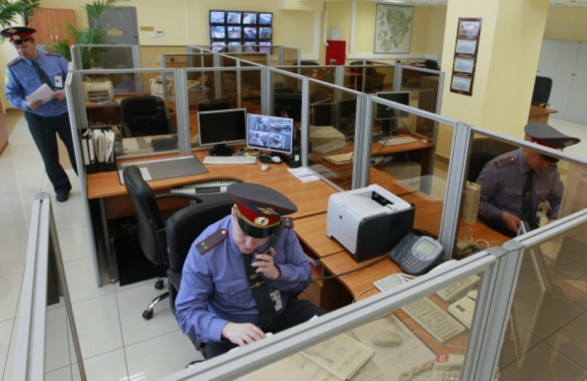 В Воронеже мужчина, незаконно торговавший алкоголем, пытался подкупить полицейского