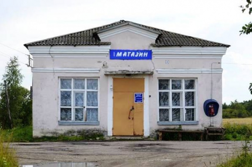 В Воронежской области покупатель из-за отказа дать в долг бутылку водки попытался задушить продавца