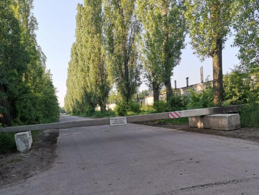 Мэрия Воронежа подтвердила, что скандальный участок дороги является частной собственностью 