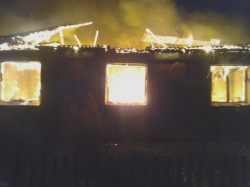 На пожаре в Терновском районе пострадал 48-летний мужчина