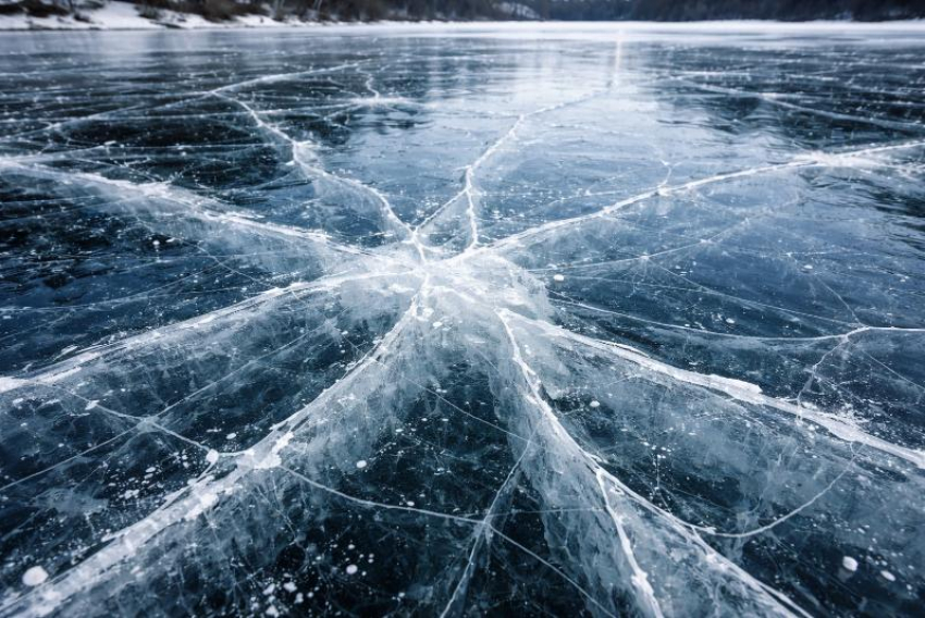 Об опасности тонкого льда на водоемах рассказали воронежцам