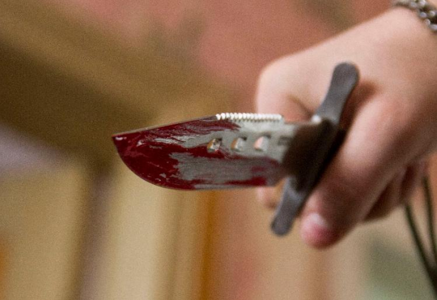 Мужчина порезал ножом случайных прохожих в Юго-западном районе Воронежа 