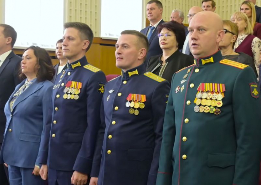 С работой областной Думы ознакомились участники проекта «Герои земли Воронежской»