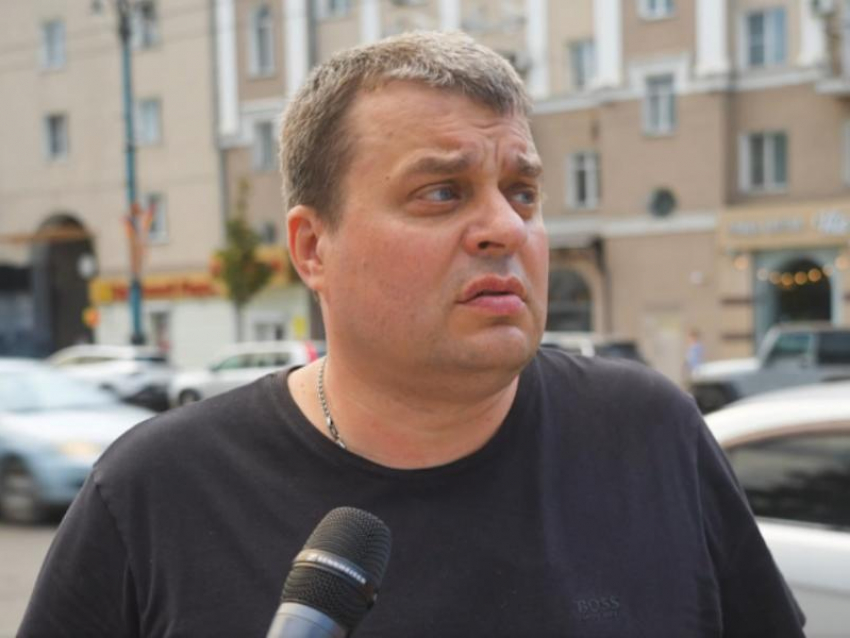 Ограничить или запретить: воронежцы рассказали, что нужно делать с самокатами в городе