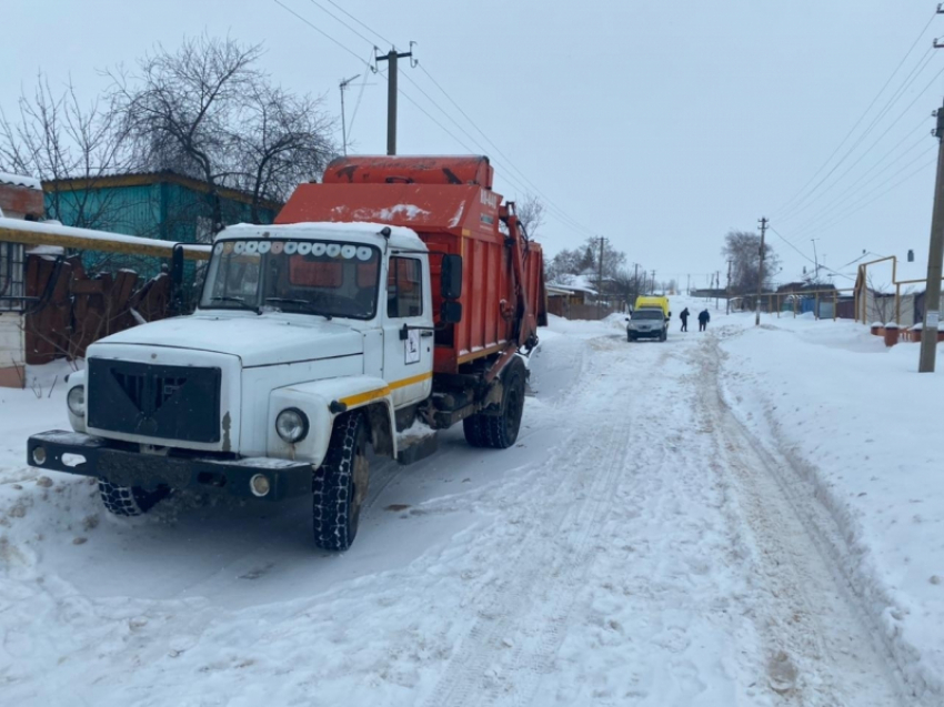 Рабочий погиб в аварии с мусоровозом в селе Воронежской области