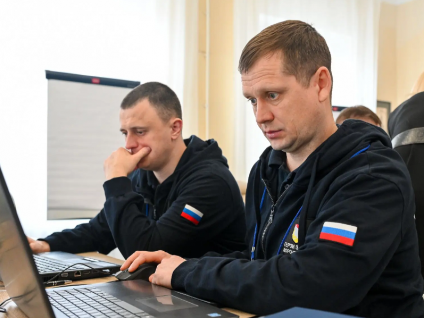 «Герои земли Воронежской» осваивают основы работы региональной власти