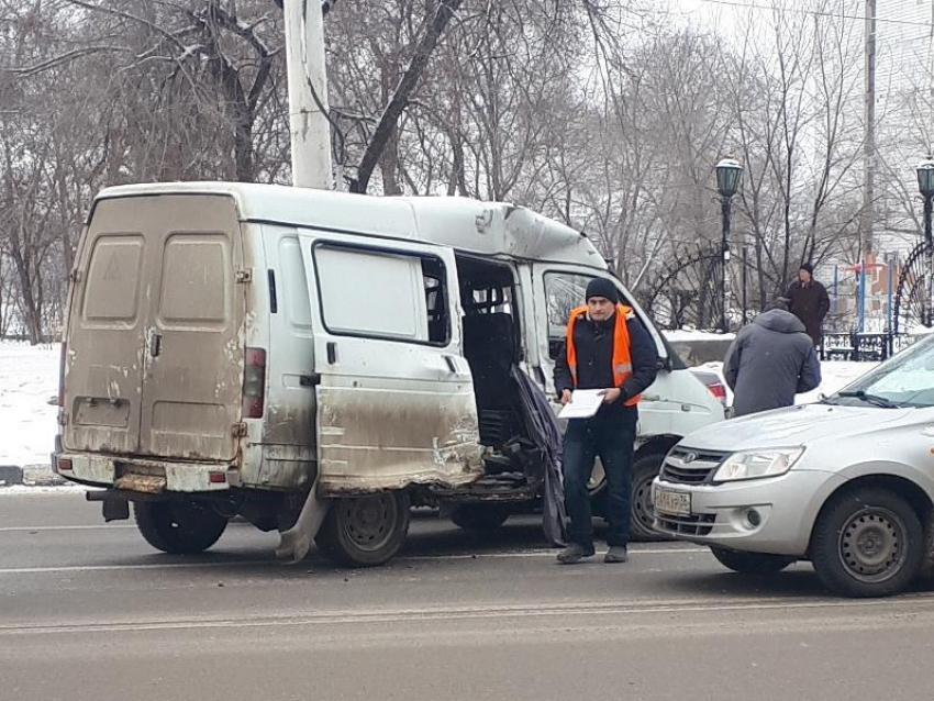 Опубликовано фото массового ДТП с пострадавшим в Воронеже