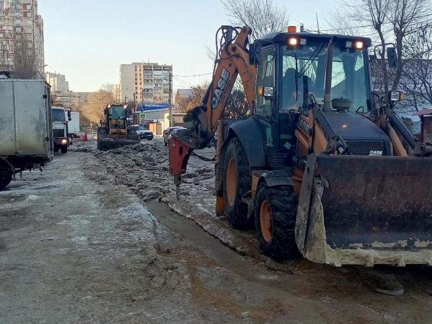 Борьбу с ледяным абсурдом показали под эпичный трек в Воронеже 