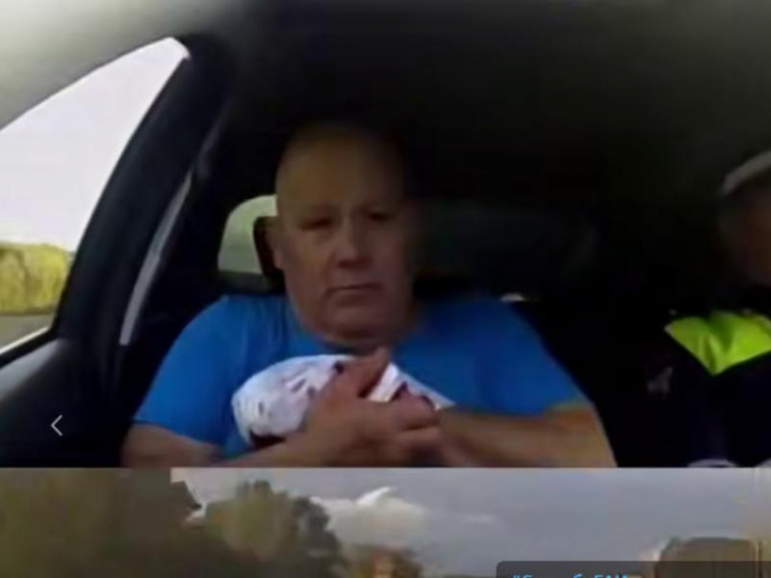 Потерявшего сознание раненого мужчину спасли воронежские госавтоинспекторы