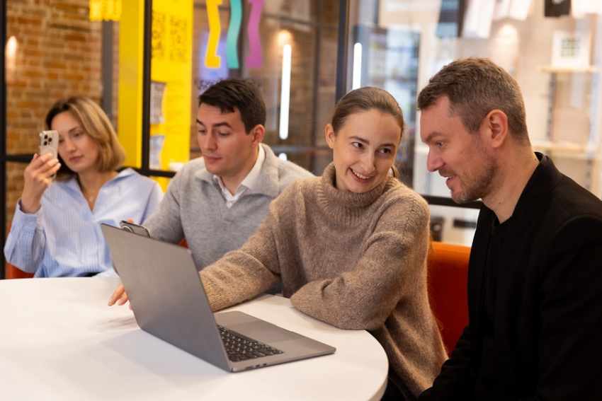 Возраст не помеха: воронежцы увлеклись нейросетями