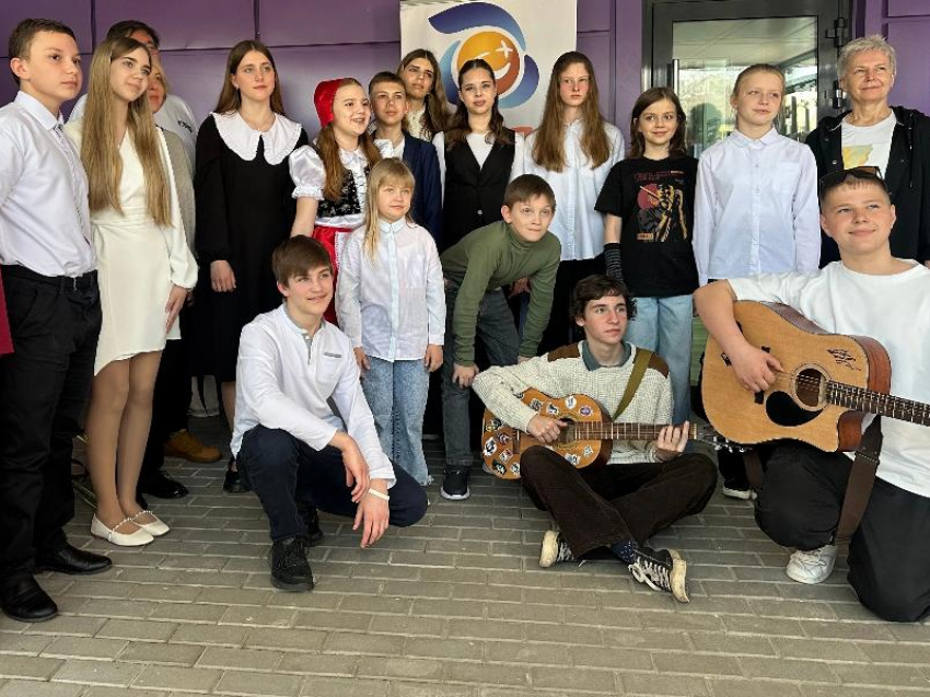 Диалог детей с артистами на равных: в Нововоронеже прошел фестиваль «U-235. Новые песни»