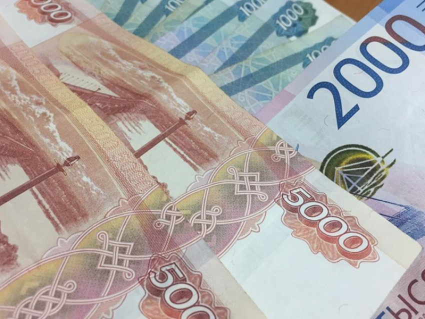 Медсестра воронежской поликлиники, желая заработать на инвестициях, лишилась 1,5 млн