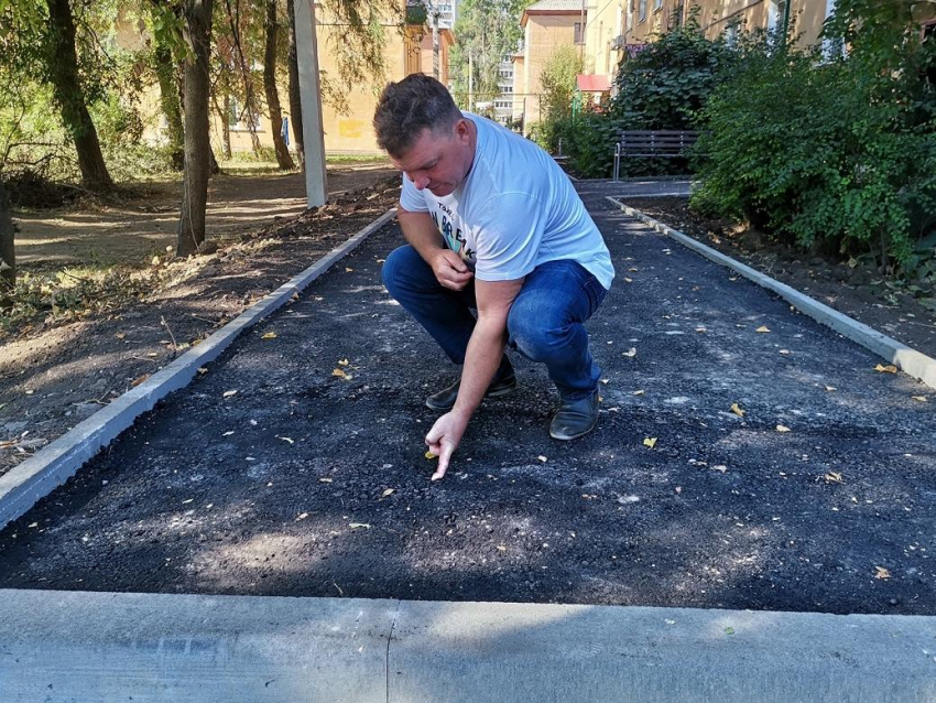 Эксперты пришли в ужас от нового асфальта под Воронежем