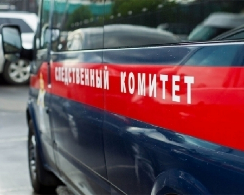 В Воронеже у подъезда многоэтажки нашли мертвого полицейского