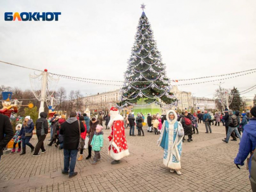 Новогодние гуляния на площади Ленина отменили в Воронеже 