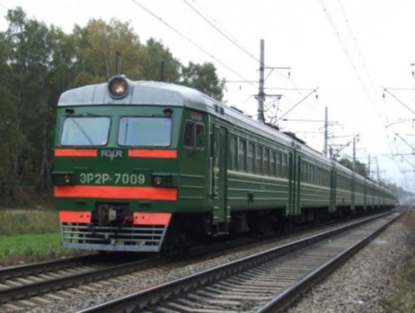Поезд переехал 44-летнюю женщину на воронежской железной дороге