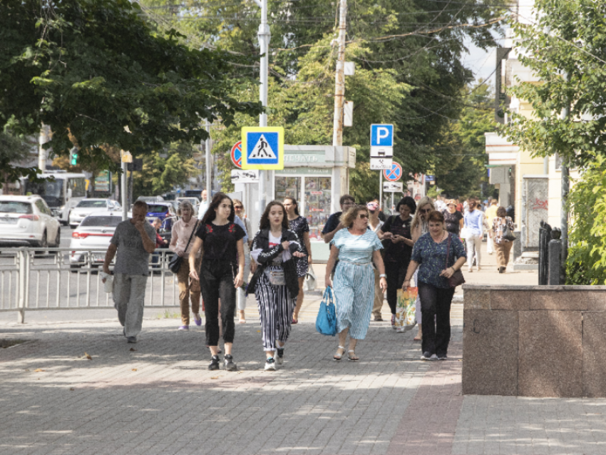 Воронеж новые улицы. Воронеж население. Воронеж население фото. Воронеж население 2023. 11 Апреля улица.