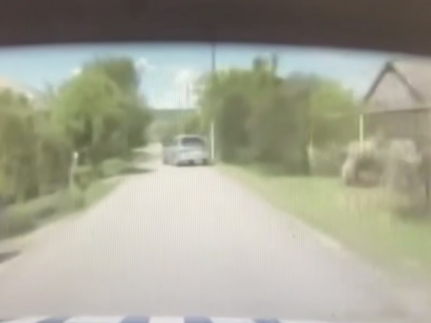 Зигзагообразные выкрутасы на ВАЗ учинил водитель на глазах у воронежских полицейских 