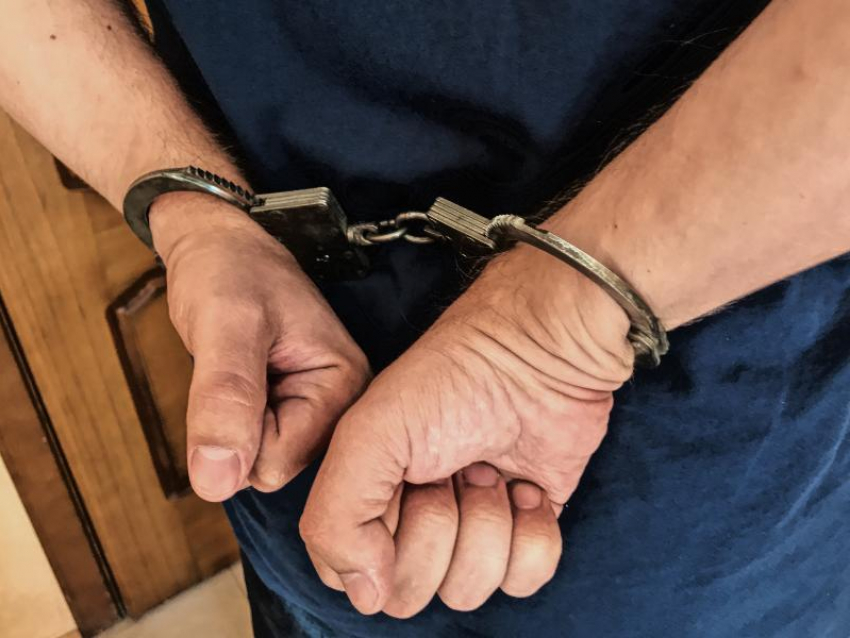 Конфликт на улице закончился уголовным делом и госпитализацией в Воронеже