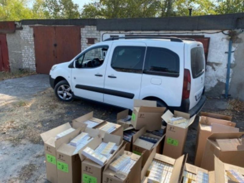 У двух жителей Воронежской области изъяли контрафактных сигарет на 1,5 млн рублей