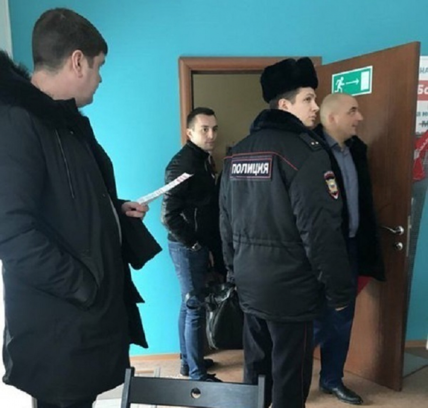 Воронежский штаб Навального заявил, что его обыскивают из-за Путина