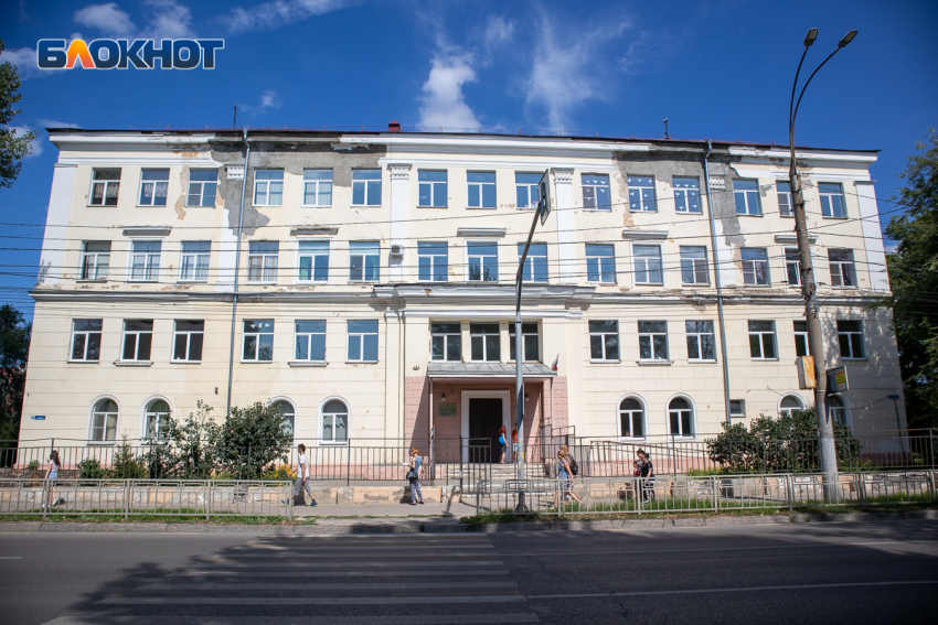 Ещё одна школа не откроется в Воронеже 1 сентября — её закрыли год назад, но даже не начали реконструировать