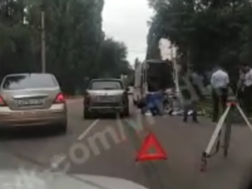  Последствия наезда Skoda  на девушку сняли в Воронеже