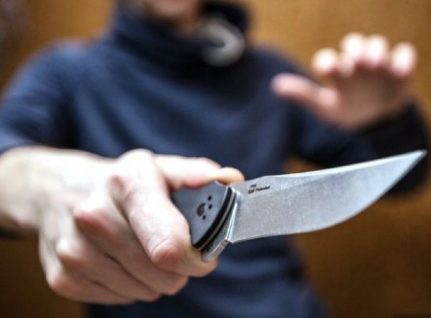 22-летний воронежец зарезал друга после ссоры с матерью 