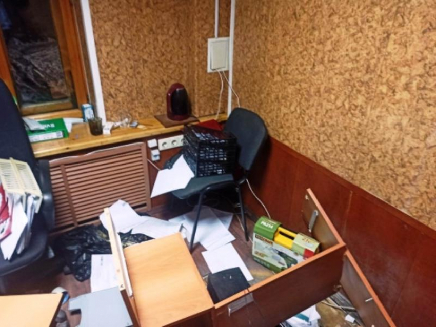 Дележка бизнеса закончилась жестоким убийством при помощи колуна в воронежском офисе