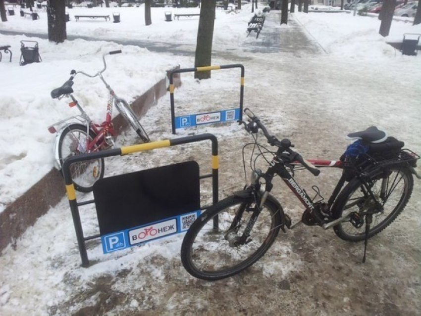 В Воронеже возле Петровского сквера открылась первая велопарковка