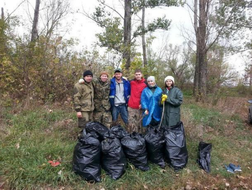 Воронежские волонтеры очистили реки Тихая Сосна и Дон от мусора 