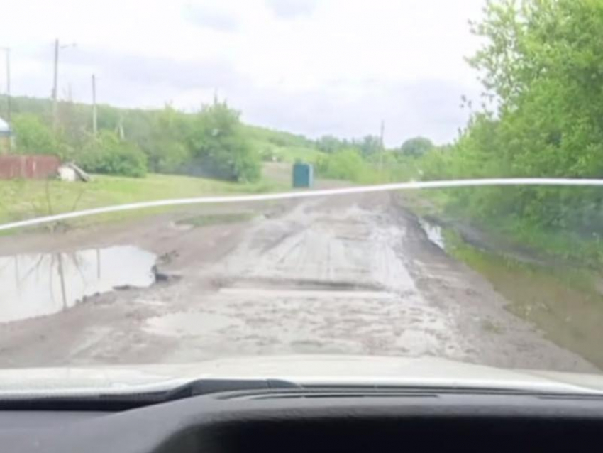 Много вопросов накопилось у жителей воронежского села к чиновникам