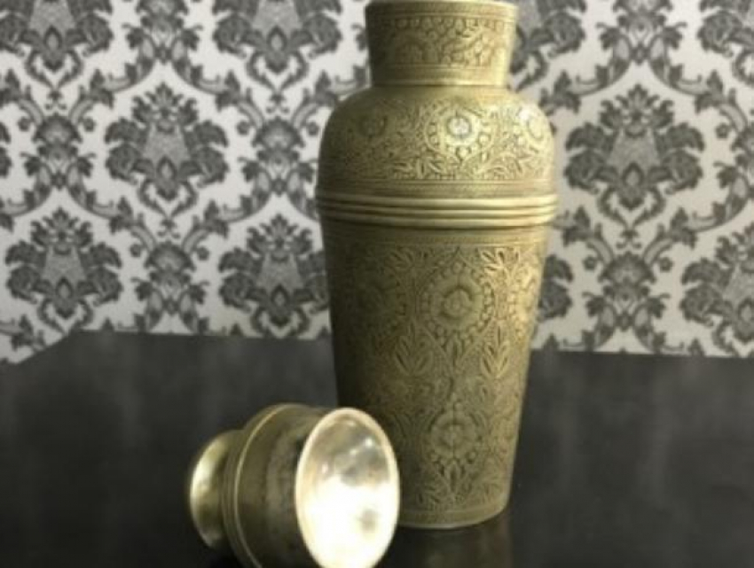 Магическую вазу за 2 млн рублей продают в Воронеже