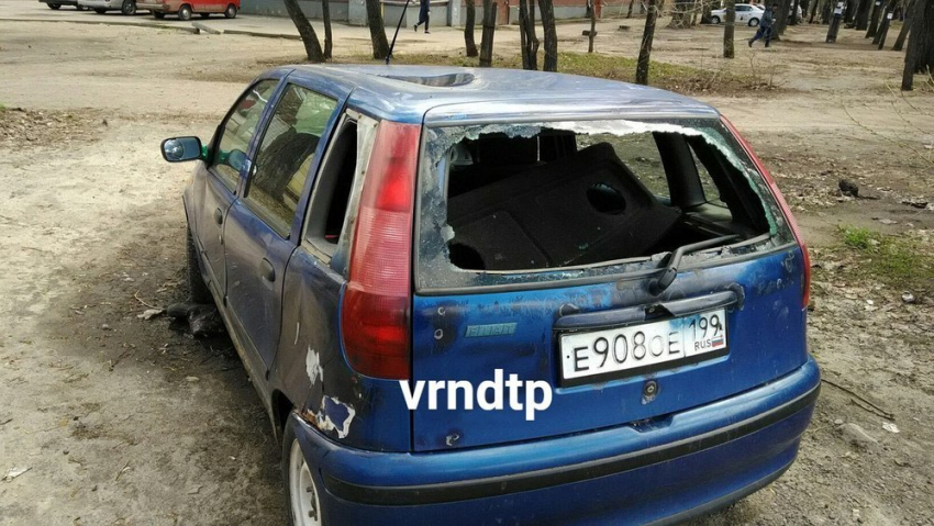 FIAT из Москвы нашли уничтоженным в воронежском микрорайоне ВАИ