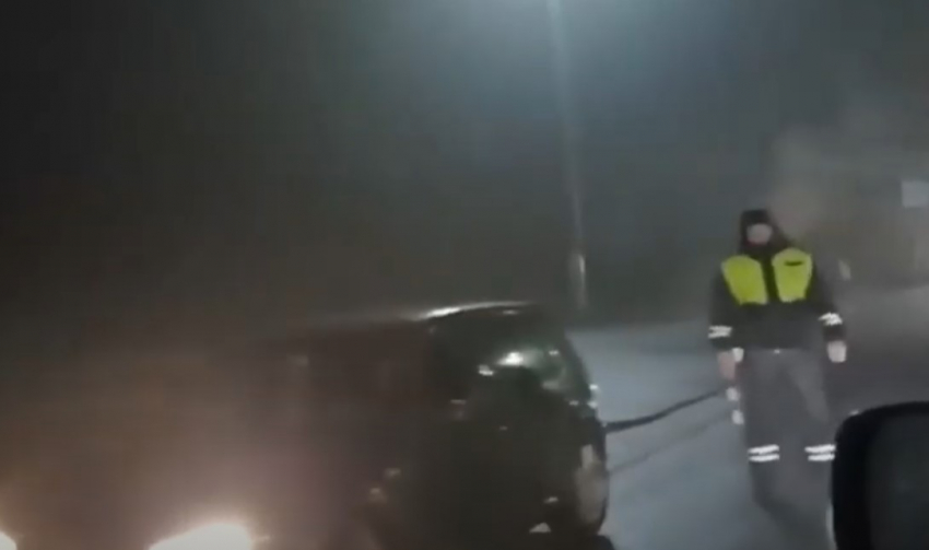ВИДЕО: жители ДНР и ЛНР бросают свои дома и массово бегут от войны в Россию