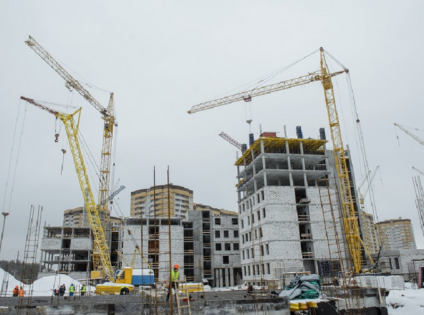 Как идет строительство поликлиники на Московском проспекте, показал на фото воронежский губернатор 