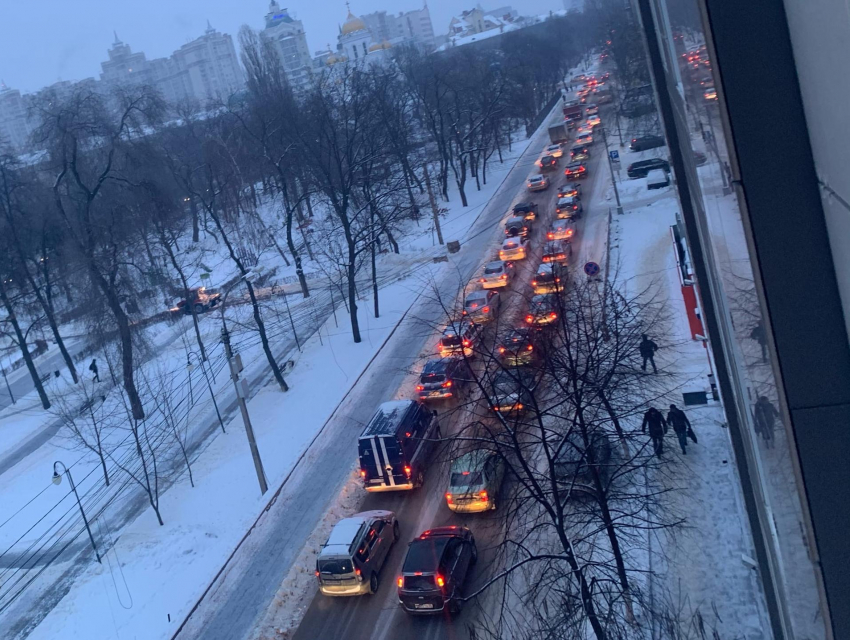 Мороз и пробки день чудесный: Воронеж снова встал в понедельник