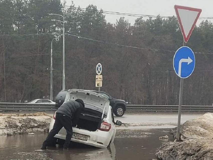 О дорожной ловушке предупредили автолюбителей в Воронеже
