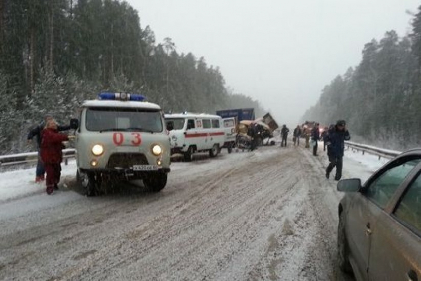 В Воронежской области автобус врезался в «ВАЗ»