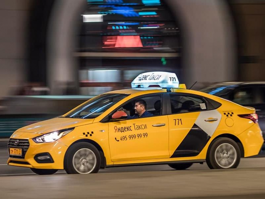 Выручка партнеров Яндекс.Такси в 2020 году составила 300 млрд рублей