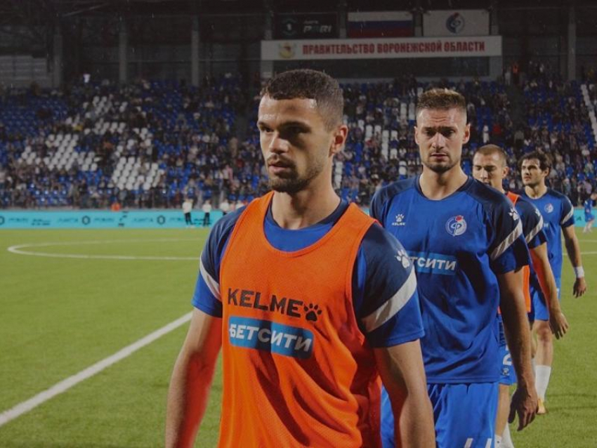 В чём разница между ФНЛ и РПЛ, рассказал лучший бомбардир воронежского «Факела» Пуси