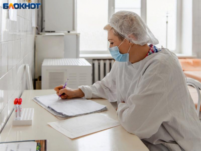  За призрачных пациентов детской больницы завотделением попала под уголовное дело в Воронежской области