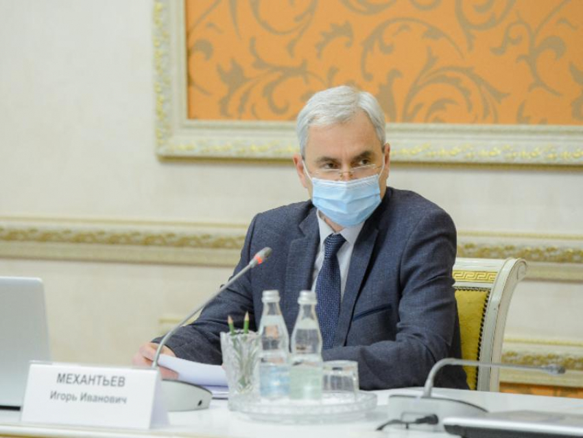 За неделю в два раза выросло количество активных очагов COVID-19 в Воронежской области 