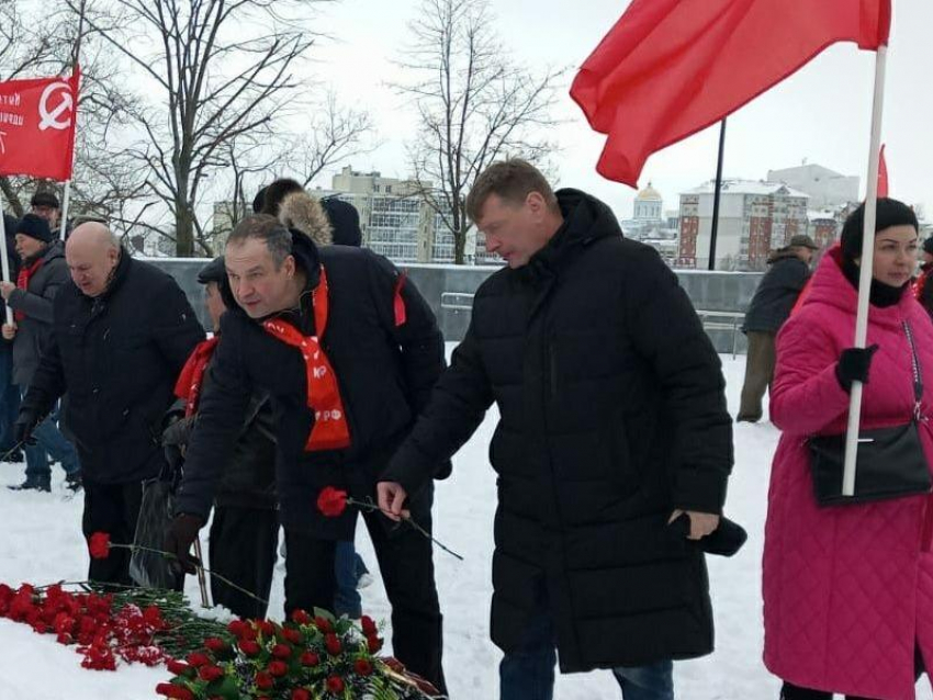 Воронежский экс-депутат и коммунист Померанцев отмечает юбилей