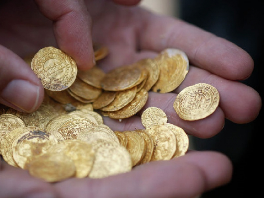 Золотые монеты довели южанина до уголовного дела в Воронеже